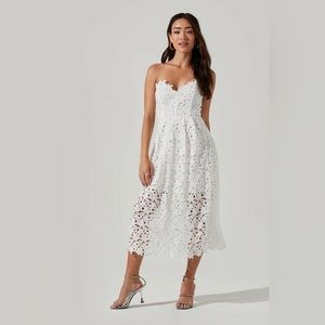 ASTR white lace dress